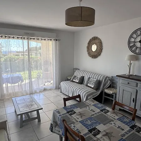 Appartement T2 Avec Jardin Privatif Et Piscine, A 130M De La Plage - Les Issambres - Fr-1-768-41 *